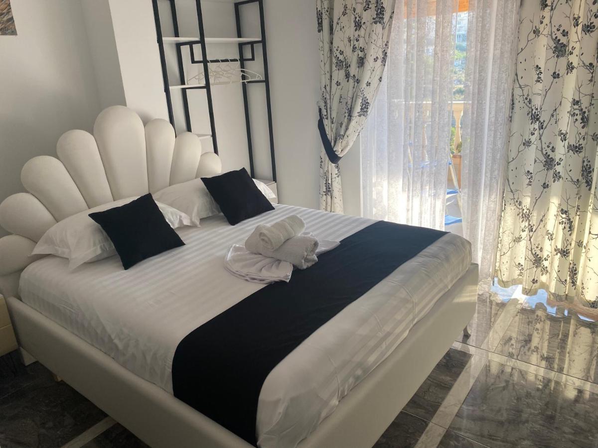 Vila Sinani Саранде Екстериор снимка