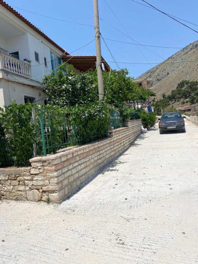 Vila Sinani Саранде Екстериор снимка