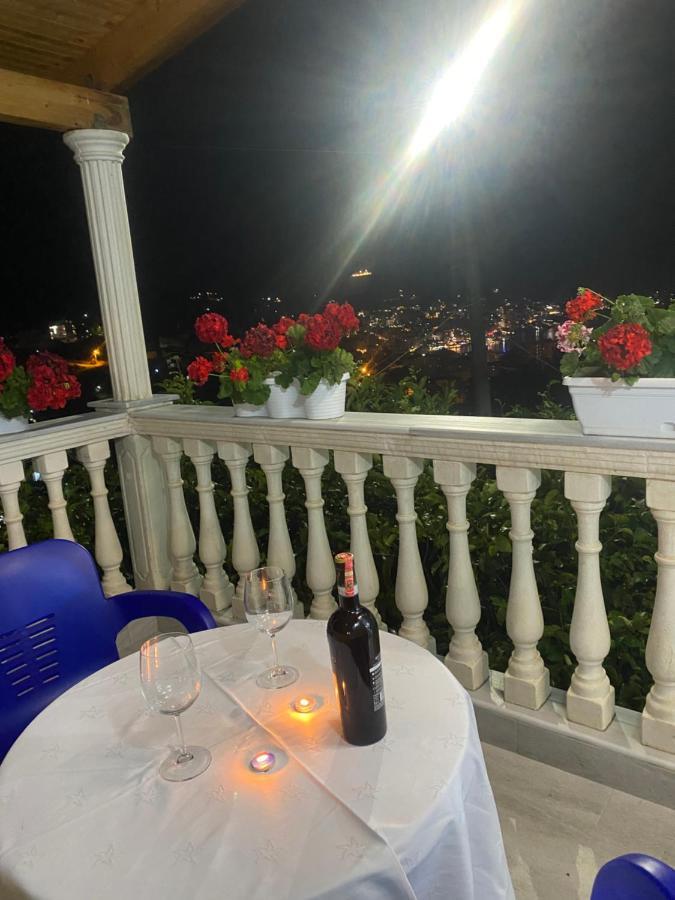 Vila Sinani Саранде Екстериор снимка