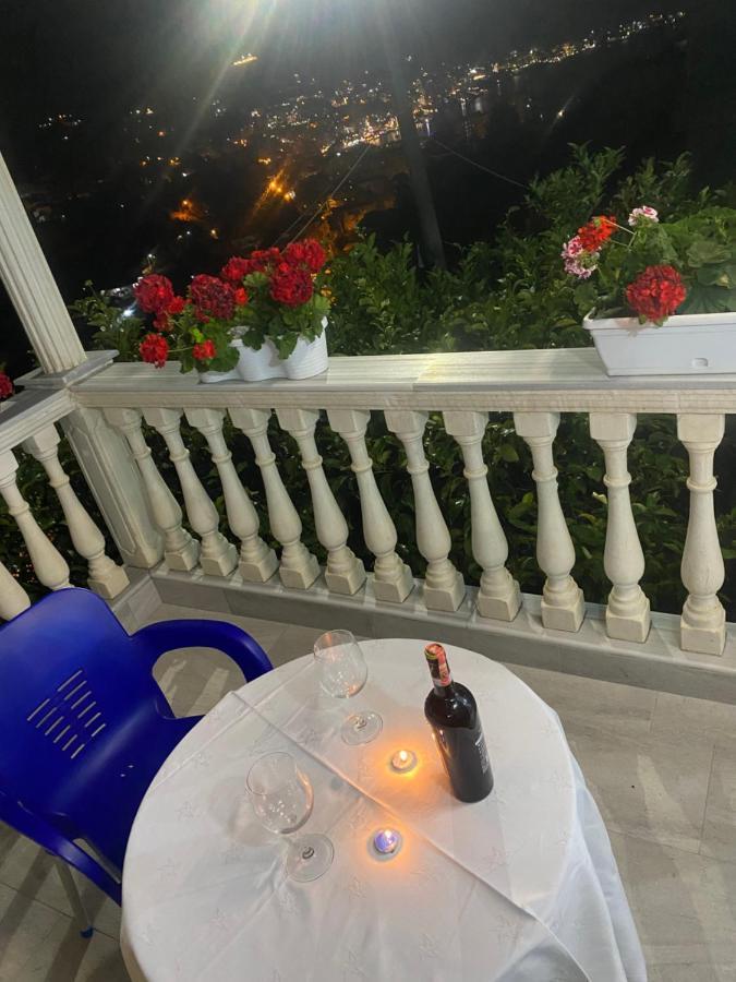 Vila Sinani Саранде Екстериор снимка